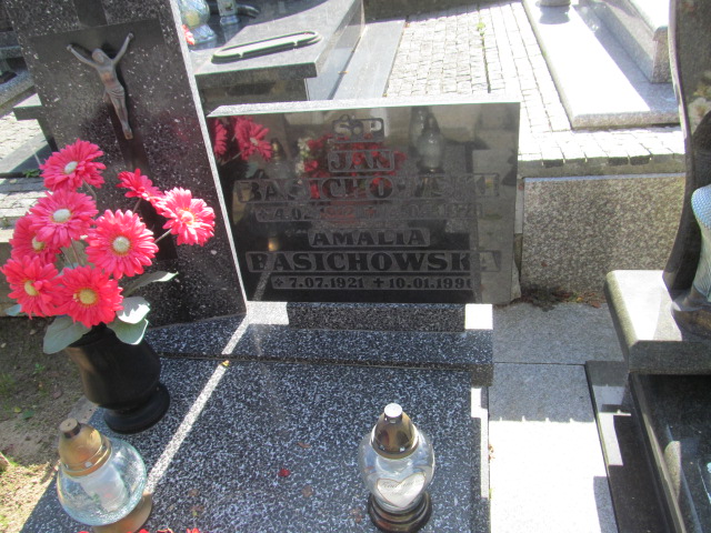 Amalia Basichowska 1921 Władysławowo - Grobonet - Wyszukiwarka osób pochowanych