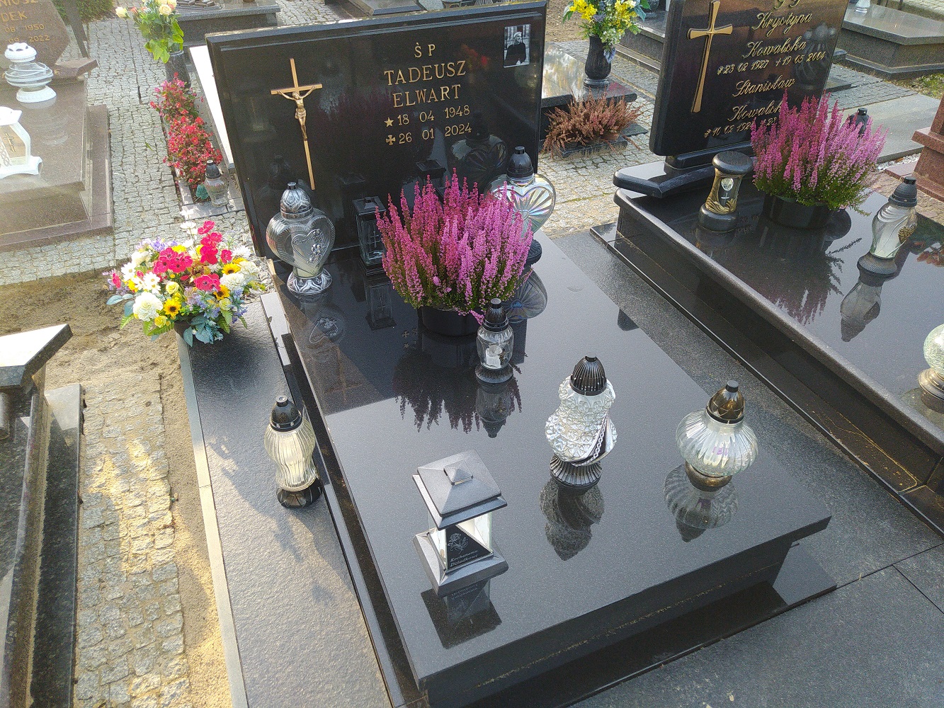 Grób Tadeusz Elwart